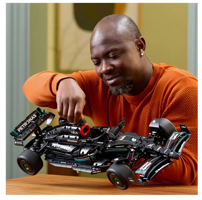 Конструктор Technic Гоночный болид Mercedes-AMG F1 W14 E Performance на 1642 детали (88027) 88027 фото Конструктор Technic Гоночный болид Mercedes-AMG F1 W14 E Performance на 1642 детали (88027) 88027 фото