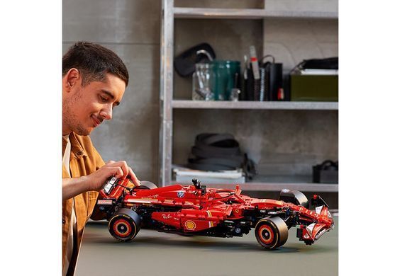 Конструктор гоночный болид Technic Автомобіль F1 Ferrari SF-24 (42207), 1361 деталь 42207 фото
